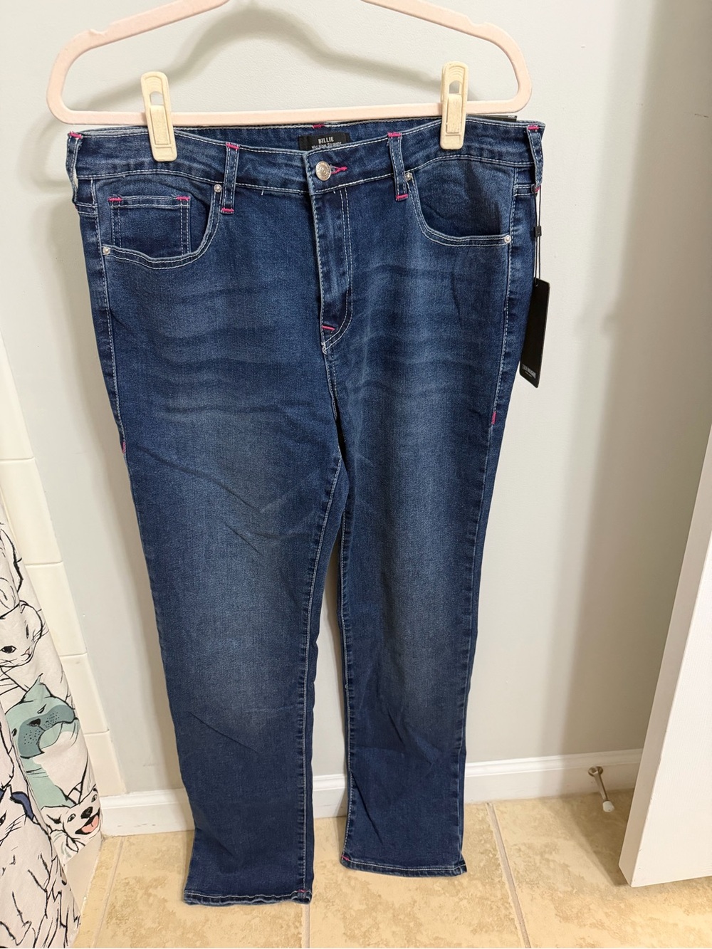 NWT True Religion Billie Straight Leg Women's Jeans Dark Blue with Pink Accents